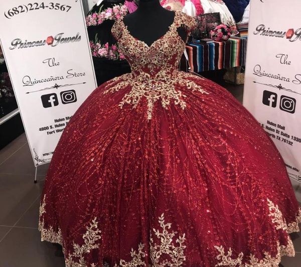 BlingBling Bordado dorado Encaje 2022 Borgoña Quinceañera Vestidos de baile Mangas cortas Apliques Lentejuelas Dulce 16 Vestido Vestidos 15 A5769923