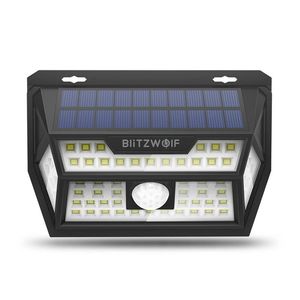 Blitzwolfﾮ BW-OLT1 Énergie Solaire 62 LED Capteur de Mouvement PIR Applique Murale Grand Angle Étanche pour Lampe de Sécurité Extérieure Chemin de Jardin - 1pcs