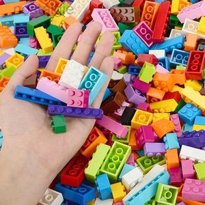 Blokken 1000 stuks Bouwstenen Stad DIY Creatieve stenen Bulkmodelfiguren Compatibele stenen Bulkbasisplaat Educatief kinderspeelgoed 240401