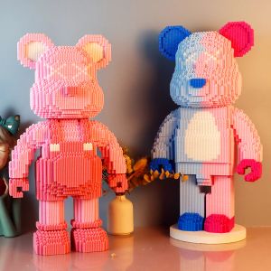Blokken DIY Kids Toys Cartoon Mini Love Violent Bear Bearbrick Model met lichte bouwsteen Micro Bricks Christmas Birthday Gift