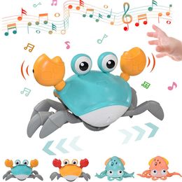 Bath Toys Kids Inductie Escape Crab Octopus kruipen speelgoed baby elektronische huisdieren muzikaal speelgoed educatieve peuter bewegende speelgoed kerstcadeauj230210