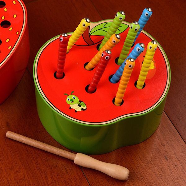 Blocs Aimant Fraise Catch Worms Conseil Jeu De Pêche pour enfants Attrape Magnétique Montessori Jouets Éducatifs Bébé Cadeau 230307