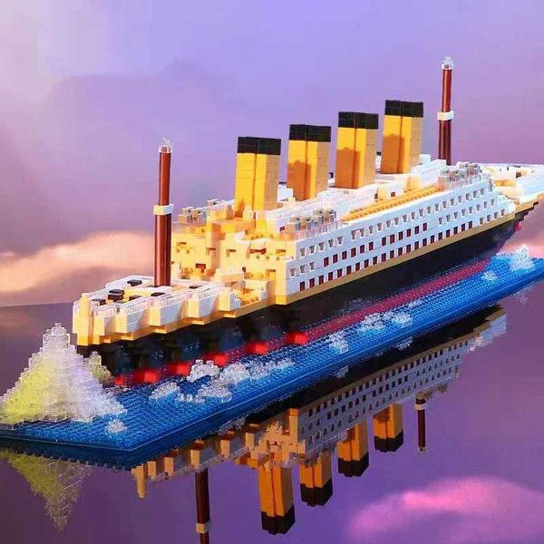 Blocs Titanic Creative Luxury Iceberg Cruise Sinking Set City Model Model Building Bloum Blocs Toys et Cadeaux Adult WX