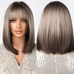 Blonde ombre brun cendre synthétique s gris raide avec une frange bob pour les femmes coiffures quotidiennes à la chaleur 60327