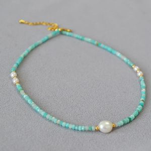 Collier de tour de cou à perle bleu Crystal Femmes Collier de corde Charme à la main Bohême de la chaîne de clarbone de perle d'eau fraîche 240524