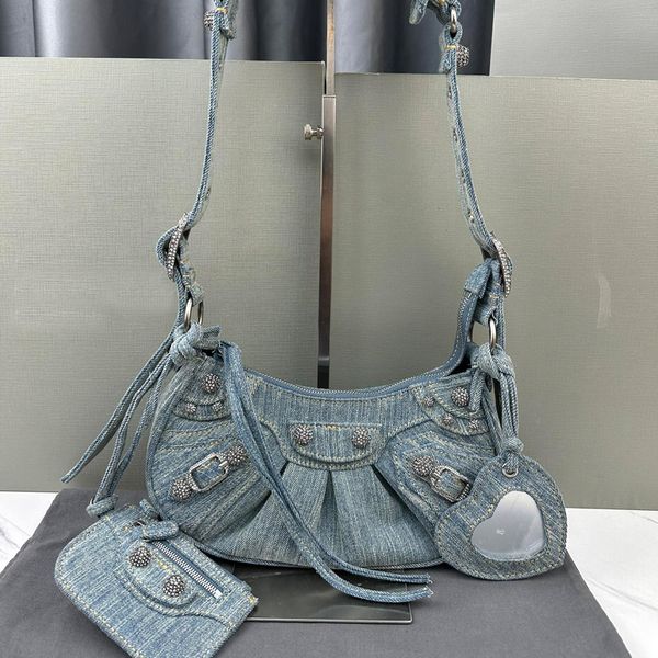 Blue Denim Canvas Sac à bandoulière Half Crescent Underarm Bag Designer Cross Body Bag Diamond Decoration Top Quality Zipper Ouvert Bandoulière Réglable Embrayage