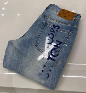 Blue Letter Imprimer les jeans à jambe droite Ripped Mens Designer Brand V Mid Twill Comfort Elastic Jean Zipper Bell Pantal