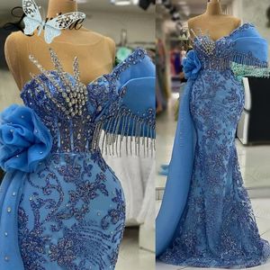 Robe de fête longue bleue avec train latéral sirène gland cristaux perlées robes de soirée élégantes robes de bal de célébrité arabe bc18936