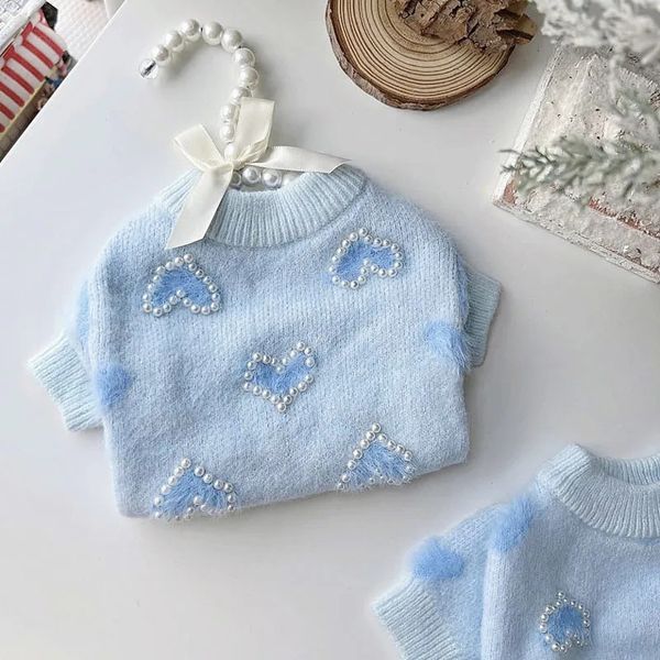 Blue Love Sweater Teddy Warm Well Winter Knited Dog Dog Pechero Hermoso Suministro de mascotas XS-XL 240106