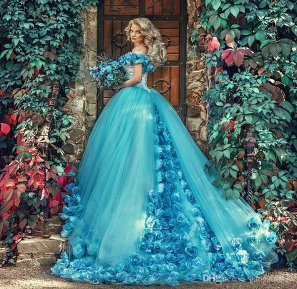 Bleu mascarade pageant robe de bal Quinceanera robes avec des fleurs faites à la main sur l'épaule tribunal train tulle bal doux 16 robe2544946