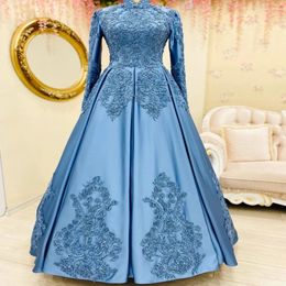 Blauwe moslimavondjurken 2022 Hoge nek Lange mouwen Applique Lace Satin Prom -jurken Elegante vrouwen Formele kleding Robe de Huwelijk 214A