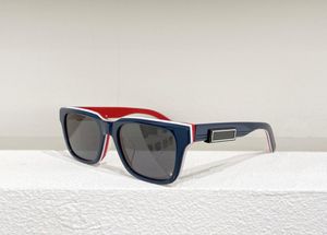 Blauw Rood Vierkant Pilotenzonnebril voor heren Donkergrijze lens Sonnenbrille Modezonnebril occhiali da sole uv400-bescherming met bo5070362