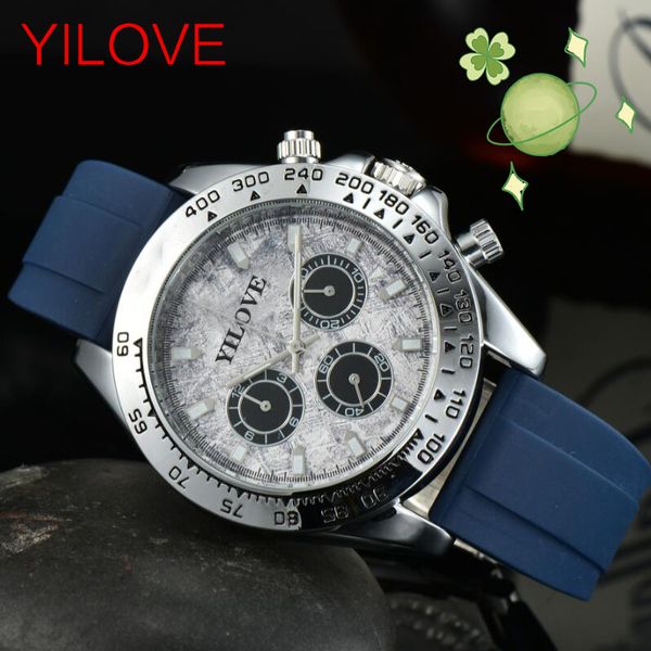 Bracelet en caoutchouc bleu montre pour homme rond 42 mm en acier inoxydable boîtier en céramique chronographe numérique horloge calendrier multifonction trois yeux montre-bracelet design