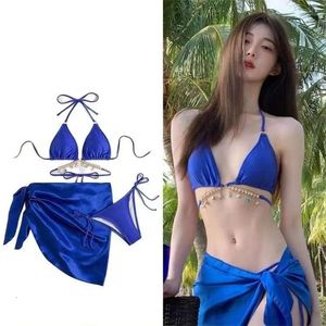 Blue Satin Sexy Pure Désir Bikini Split Tree Piece Set Set Water Diamond Chain White Small Chest Chest Swimsuit for Women