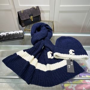 Blauwe sjaal hoed set voor vrouw mannen winter klassieke designer hoeden sjaals sets gebreide schal muts kasjmier brief borduurwerk mutsen Hoge kwaliteit sjaals