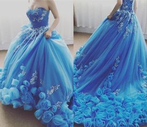 Blauwe lieverd Tule Quinceanera -jurken Lace Applique 3d Hand Made Flower Ball Jurk Sweep Train Sweet 16 Dress Princess Prom DR8217681