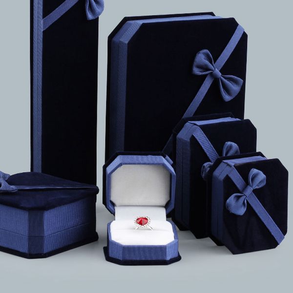 Cajas de almacenamiento del sostenedor del empaquetado de la joyería del Bowknot del terciopelo azul para el collar pendiente Pulseras del encanto Anillo Pendiente Brazalete Vitrina Decoración de la boda