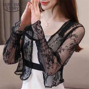 Blusas Mujer de Moda White Black Lace Blouse Shirt Zonnebrandcrème Women Shirts Lange mouw Cardigan 4378 50 210506