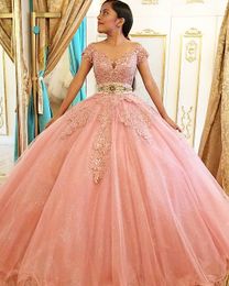 Blozen roze kant kralen kristallen quinceanera prom dresses pure nek baljurk sparkly avondfeest zoete 16 jurk zj116