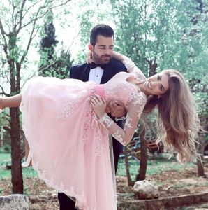 Blush Pink Said Mhamad Prom Robe Vneck Appliques en dentelle Illusion Illusion à manches longues Robe de fête 2017 Brides de longueur de thé en tulle1023579