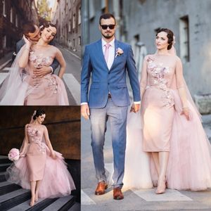 Robes de mariée courtes rose blush avec tulle détachable train 2017 été pure cou demi manches longues gaine appliques robes de mariée