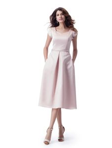 Blushing Pink A-line Modest Dama de honor Vestidos cortos Gorro Mangas Cuello de corazón LDS Brides Maid Vestido con bolsillos Simple Casual