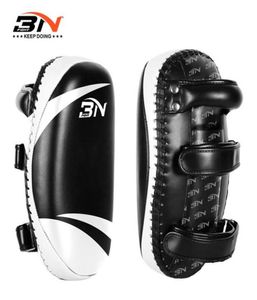 BN One Piece Kicking Muay Thai Boxing Pads Shield Focus Target Taekwondo Kickboxing Arts Martiaux Équipement d'entraînement DBE301T8561722