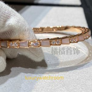 Boagery Bracelet Designer Jewelry Baby Snake Os Bone Bracelet avec Diamond Luxury 18K Bracelet artificiel BEIMU DÉCILIT POUR FEMMES