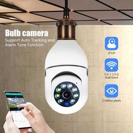 Board -camera's 2.4G Bulb Surveillance Camera 1mp Nacht Visie Kleur Automatische menselijke tracking Zoom Indoor Security Monitor WiFi Camera
