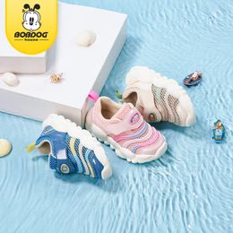 Sandalias transpirables de Bobdoghouse Girl's Turny Toe, zapatos de agua de playa sin resbalón para actividades al aire libre para niños BM22381