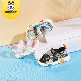 Sandalias transpirables de Bobdoghouse Girl's Turny Toe, zapatos de agua de playa sin resbalón para actividades al aire libre para niños BLZ22672