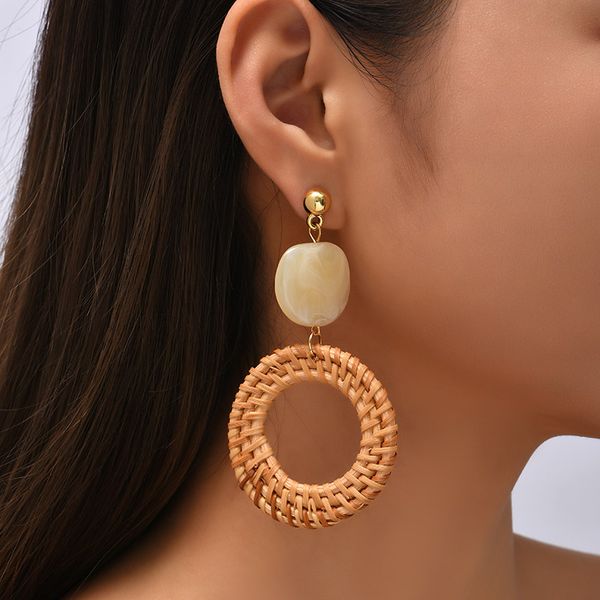 Pendientes bohemios hechos a mano para mujer, aretes redondos tejidos de vid de ratán, pendientes colgantes de acrílico geométricos a la moda, regalos de joyería