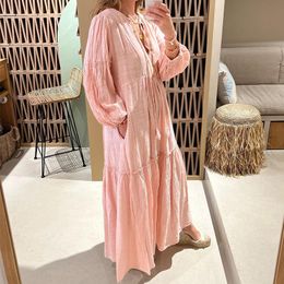 Bohemian Elegance Vestido acampanado de lino y algodón de color rosa liso para mujer con cintura holgada para un conjunto de otoño moderno