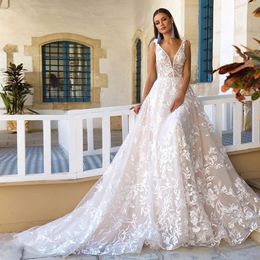 Bohème dentelle une ligne robes de mariée sexy dos nu profond col en V longues robes de mariée 2024 été romantique Boho plage robe de mariée sur mesure