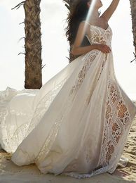 Boheemse trouwjurken 2020 Vneck -riemen Lace Appliques Bridal Jurken Sexy Backless Beach A Line Wedding Dress Robe de MARIEE5389564