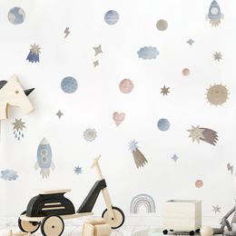 Boho dessin animé espace aventure étoiles aquarelle enfants autocollant mural vinyle pépinière Art décalcomanies pour bébés garçons chambre salle de jeux décor à la maison