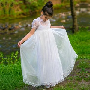 Boho chique bloem meisje jurken 2018 vintage korte mouwen junior bruidsmeisje jurk vloer lengte bohemian 1st communie jurk voor kleine meisjes