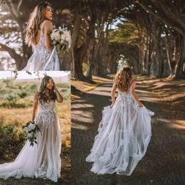 Boho Pays Robes De Mariée Robe De Mariée Bretelles Spaghetti Une Ligne Tulle Dentelle Applique Balayage Train Sur Mesure Plus La Taille robes de novia YD