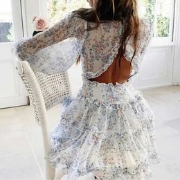 Boho geïnspireerde Harlow Floral Print Ruffle Dress Dames Backless V-Neck Dress Women Mini Summer Dress Ladies 2024 Feestjurken 240416