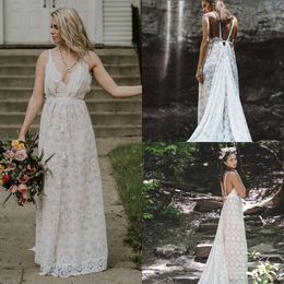 Robes de mariée en dentelle boho robe de mariée 2021 Spaghetti Stracts Sweep Train sexy sans fonde pour la plage de taille plus personnalisée