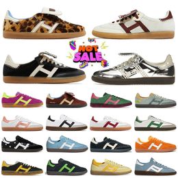 Zapatos de diseñador de mujeres en negrita zapatos bonner bonner leopard estampado crema colegial verde deportivo y rico fútbol interior nube negro plataforma blanca zapatillas para hombres entrenadores