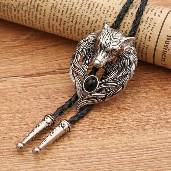 BOLO CORTE Mens American Bolo Tie Corbita Vintage Metal Wolf Head Stone Cobboy Collar Collar Western Disfraz Camisa de joyería 240407