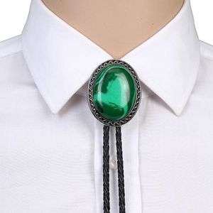 Bolo Ties Vintage Malachiet steen ovale vorm turquoise bolo tie voor man Indiase cowboy western cowgirl lederen touw zinklegering stropdas HKD230719