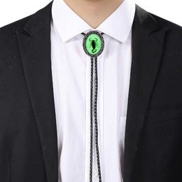 Bolo Ties Vintage Hars Schorpioen Bolo Tie Stropdas Glow In The Dark Lederen Koord Ketting HKD230719