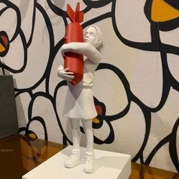 Bombe Hugger Banksy Sculpture Moderne Résine Sculpture Figurines Conception Ornements Bureau Décor À La Maison Salon Décoration Artisanat 240311