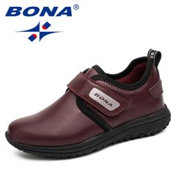 BONA Nouvelle Arrivée Hot Style Garçons Casual Chaussures Crochet Boucle Enfants Chaussures De Jogging En Plein Air Baskets Confortables Livraison Gratuite Rapide 210303