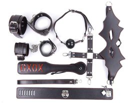 Ensemble de bondage 7 kits pour les menottes préliminaires menottes des yeux bousculades menottes à la cheville Boulanges Bouettaux en cuir Bat Whip bouche bouche Ball Gag BDSM5730700