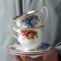 Ensemble de tasses à café en porcelaine, soucoupe, rétro britannique, impression de Rose, cadeau peint à la main, tasse en céramique dorée, ustensiles de cuisine pour la maison, 240328