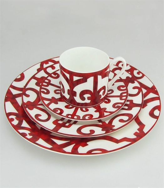 Assiette à dîner en porcelaine d'os, plat à grille rouge espagnole, assiette Design artistique, ensembles de vaisselle 2012179174394