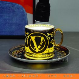 Bone China-tazas de cerámica universales de estilo europeo, diseño creativo, patrón en V negro, mango dorado de rastreo de calidad